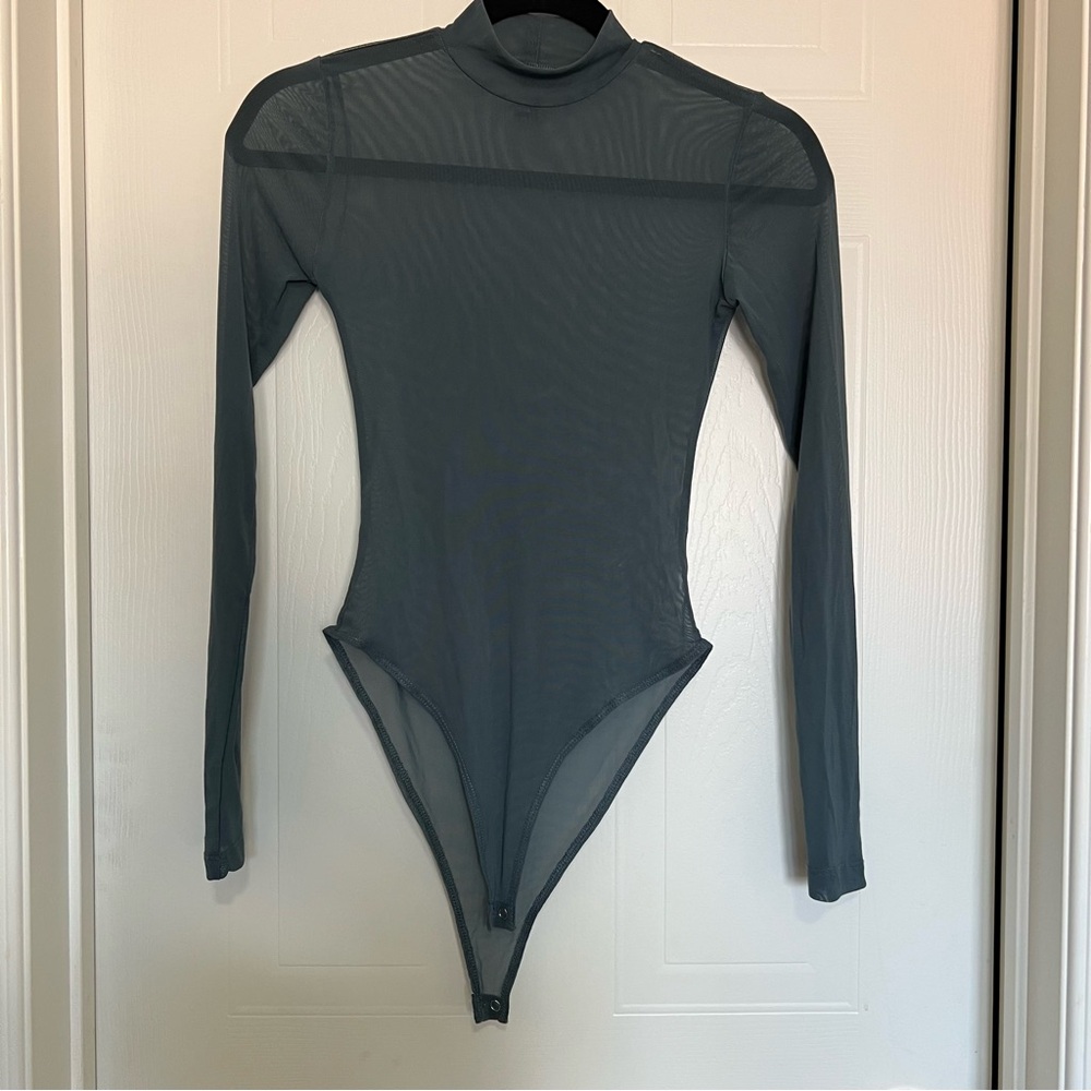 Forever 21 Gray Long Sleeve Bodysuit